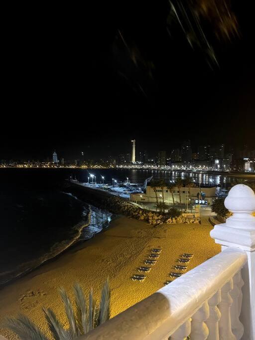 Apartamento Centrico Y En Primera Linea De Playa Apartment Benidorm Bagian luar foto