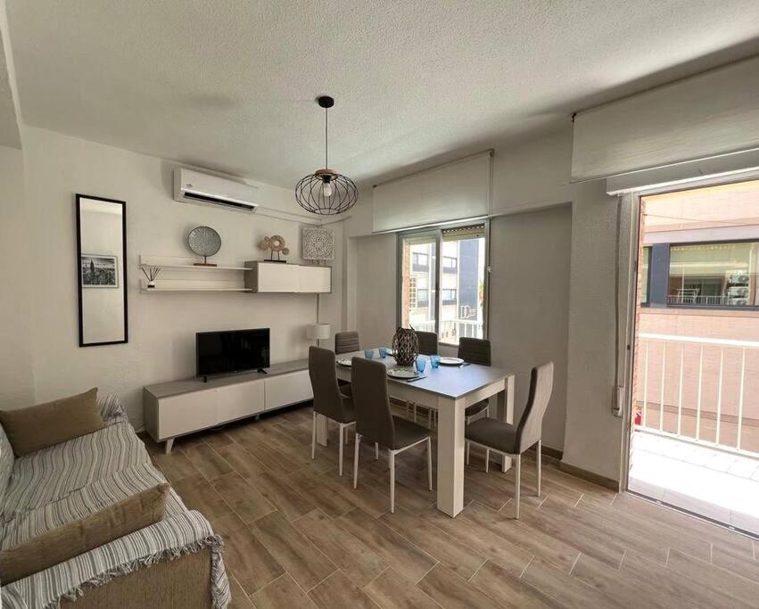 Apartamento Centrico Y En Primera Linea De Playa Apartment Benidorm Bagian luar foto